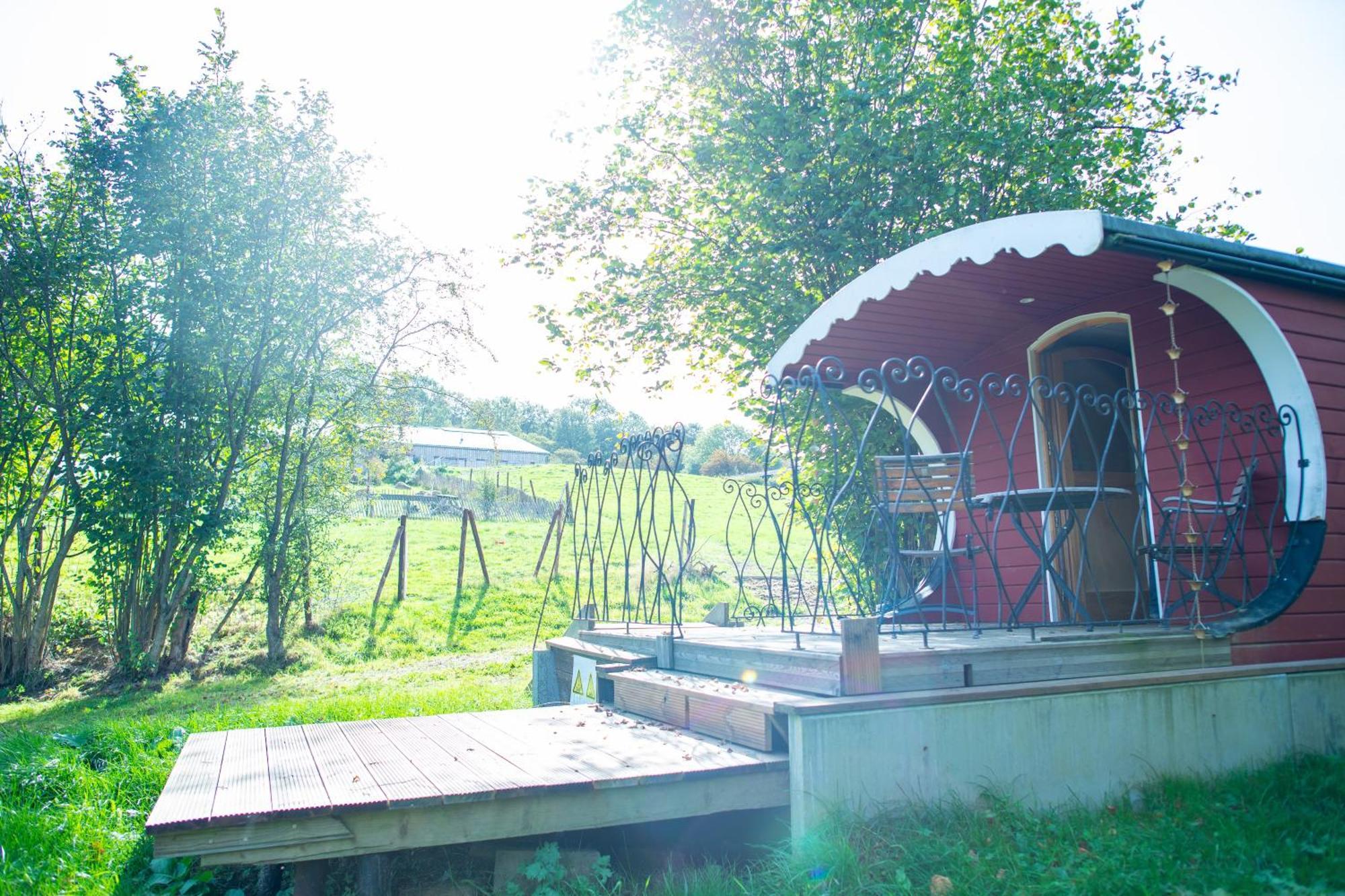 Willa La Tiny House De La Bergerie Lierneux Zewnętrze zdjęcie