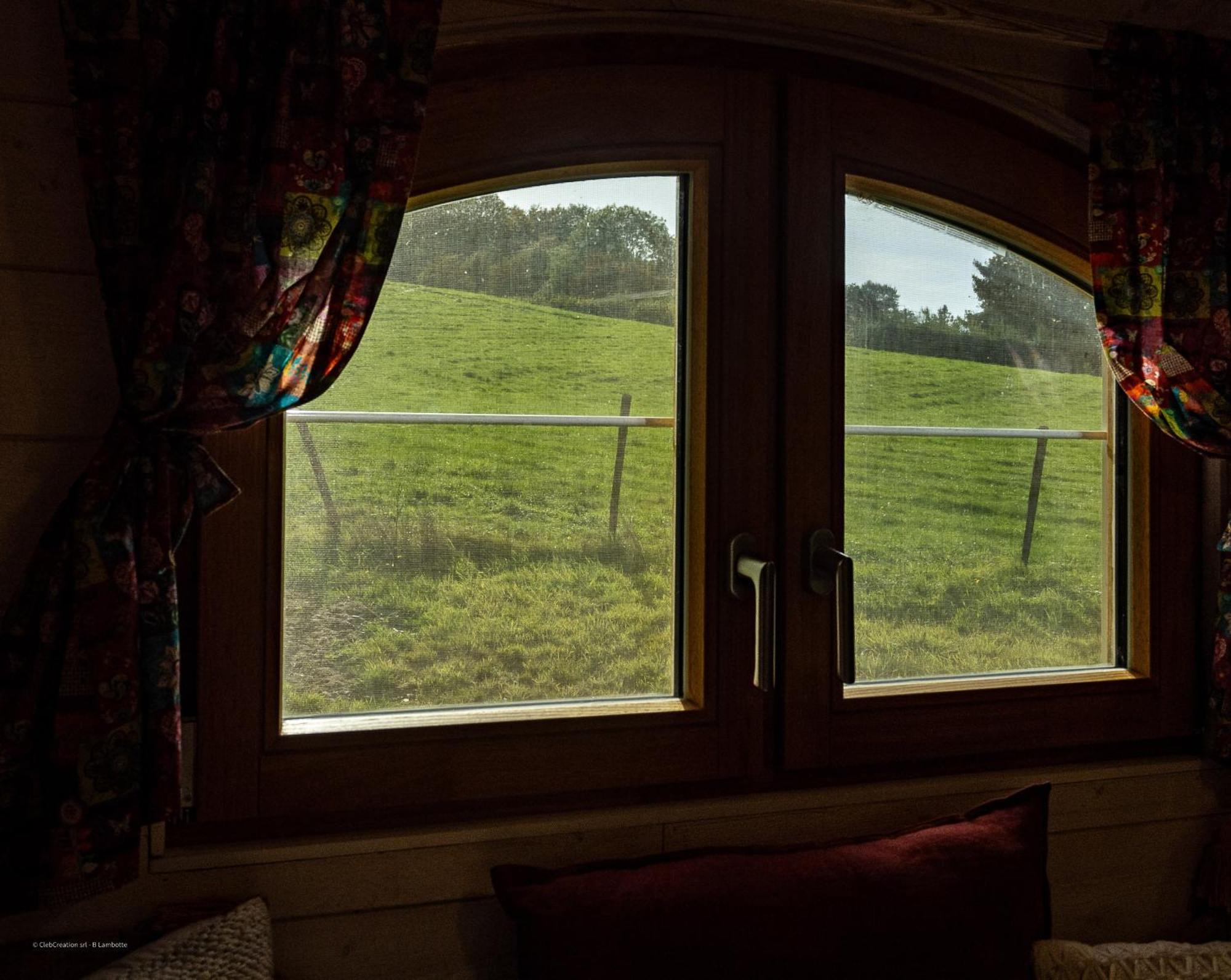 Willa La Tiny House De La Bergerie Lierneux Zewnętrze zdjęcie